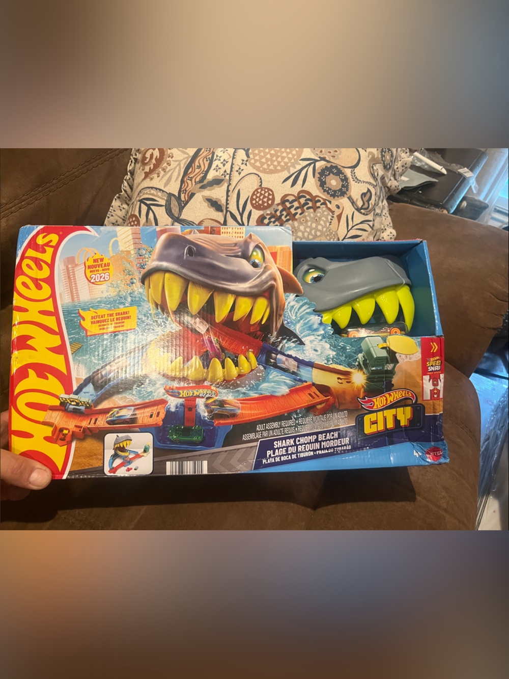 Hot Wheels Shark Chomp Beach Playset - Gray & Yellow